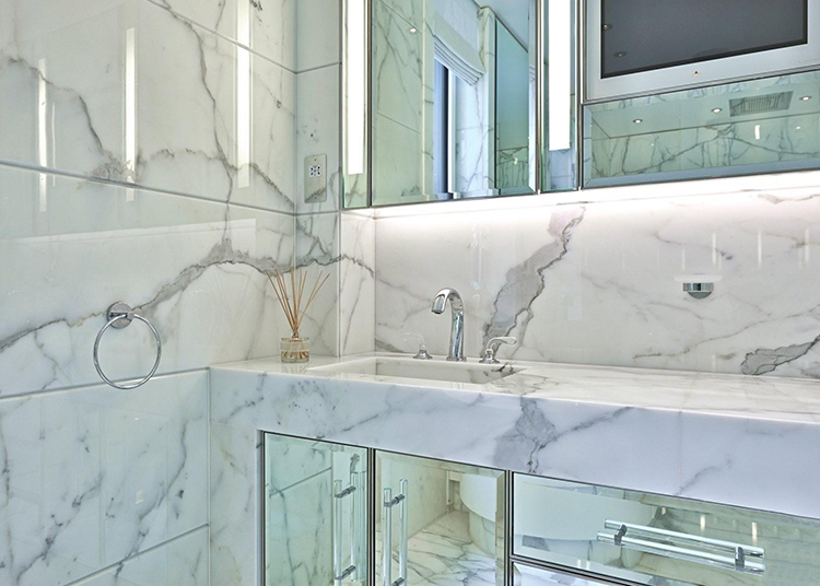 calacatta white marble 5.jpg