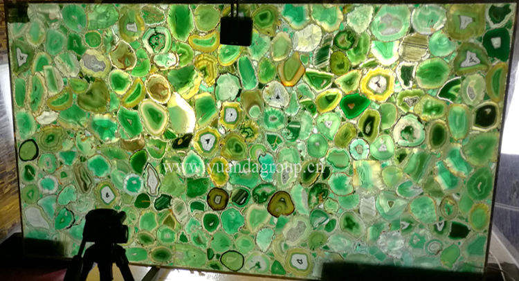 Green agate 3i.jpg