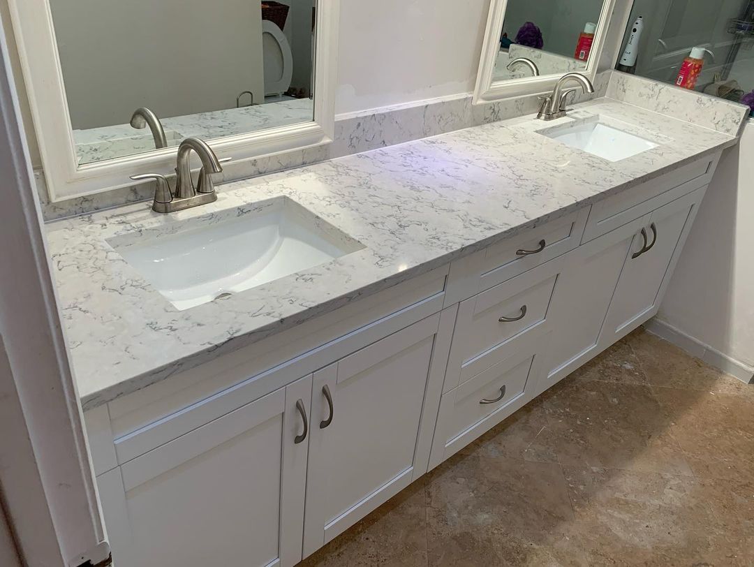 White Carrara Quart c (1).jpg