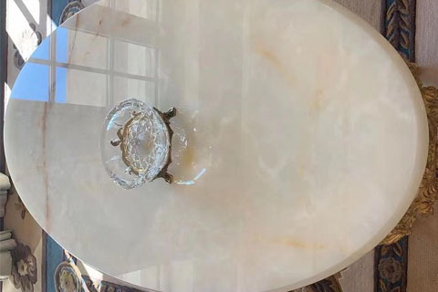 White onyx table