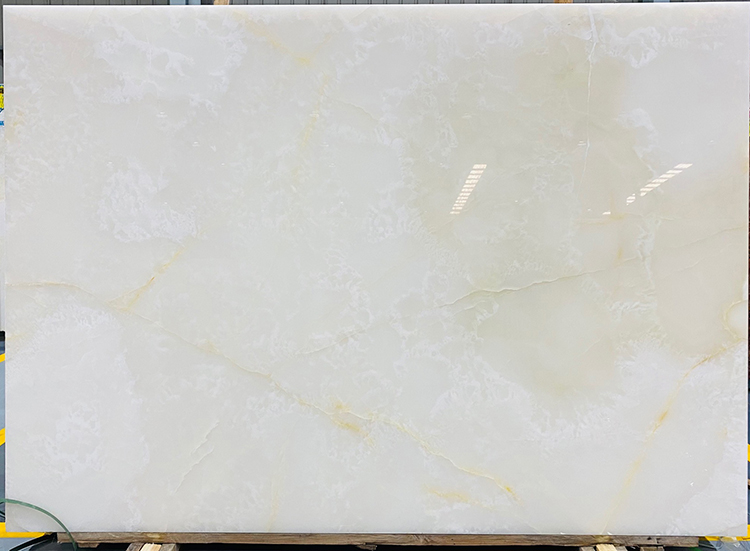 1i white onyx.jpg