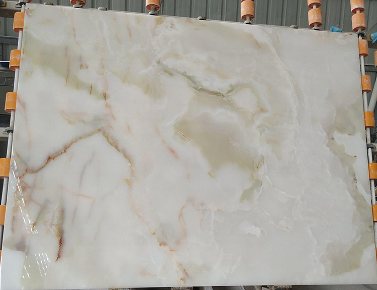 34i white onyx.jpg