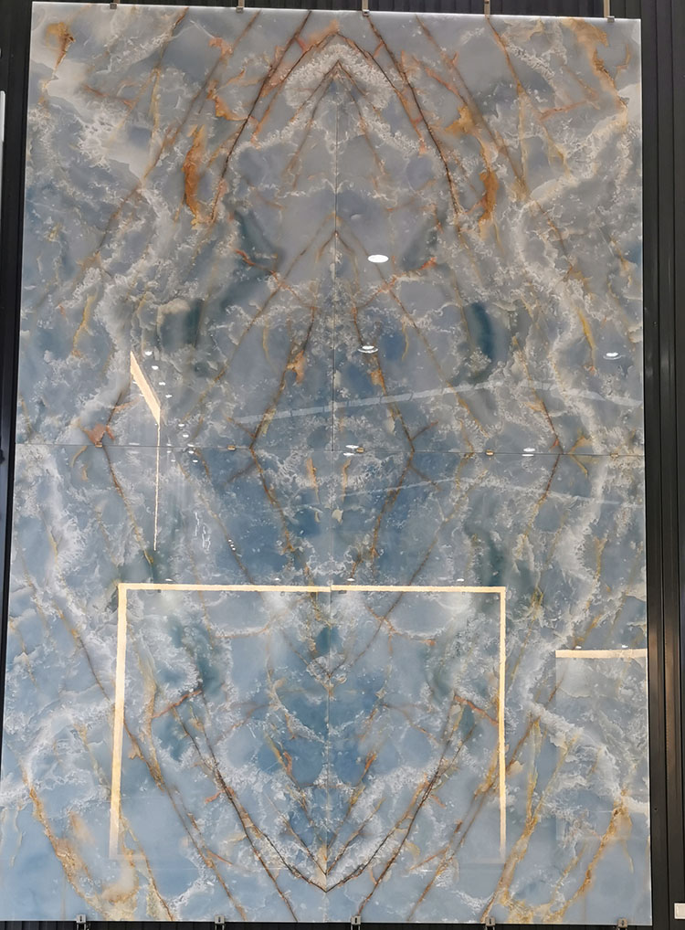 33i Blue onyx.jpg