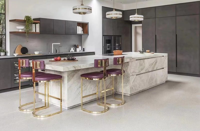 Modern kitchen island with waterfall edge quartzite slab..jpg Modern kitchen island with waterfall edge quartzite slab..jpg